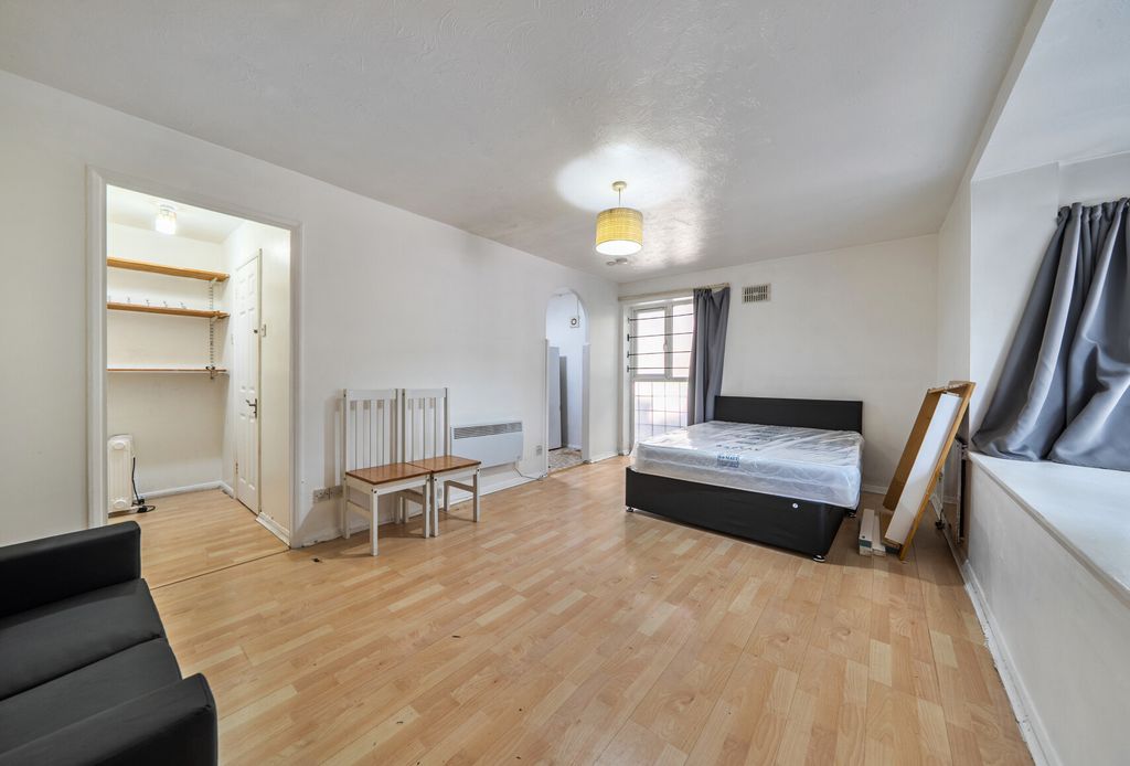 Property photo 1 of 8 1493194-4-6A5640E...
