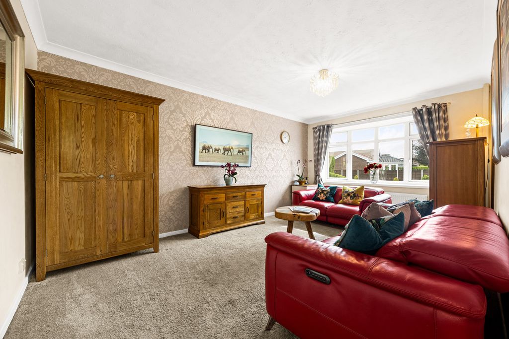 Property photo 3 of 24