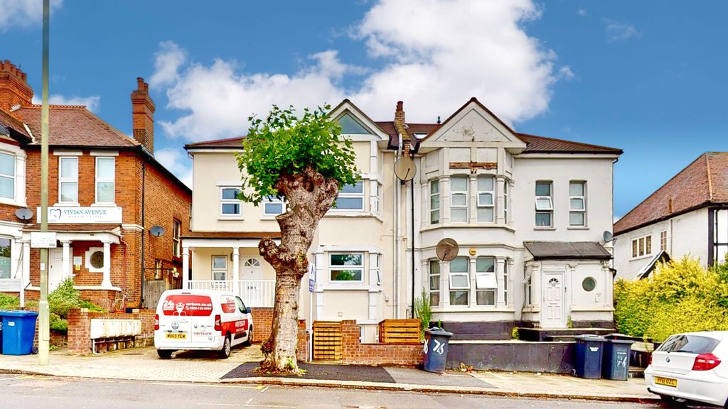 Property photo 3 of 25