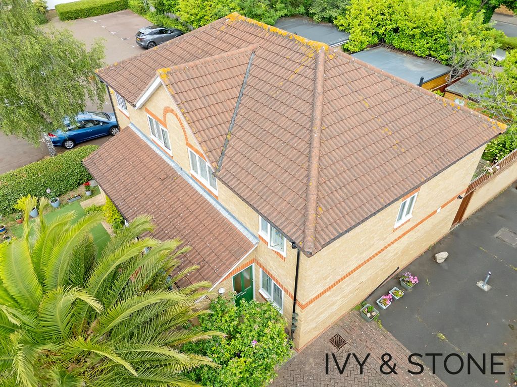 Property photo 2 of 22 4267092