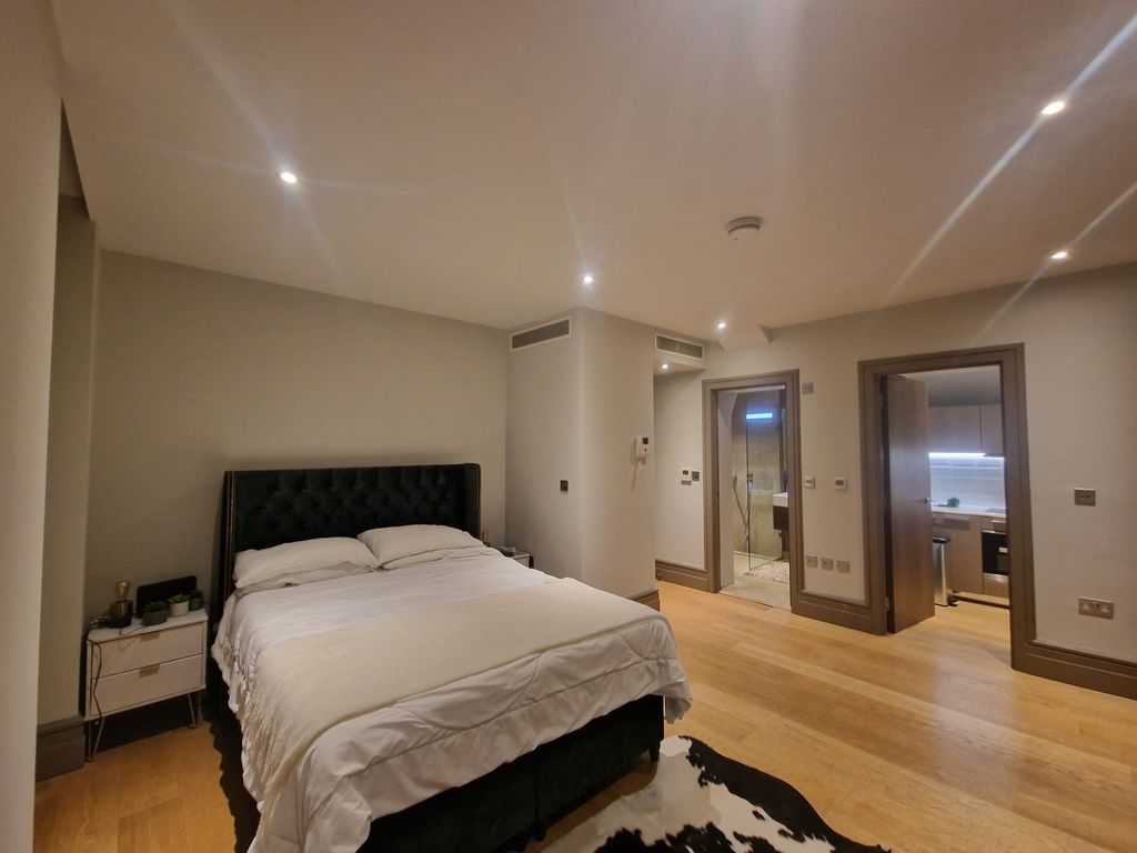 Property photo 1 of 2