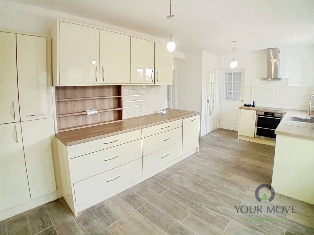 Property photo 3 of 17 Picture No. 30