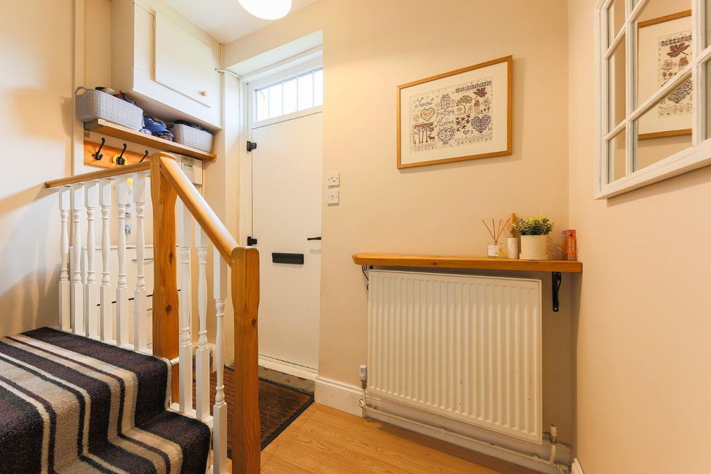 Property photo 3 of 18 Hallway