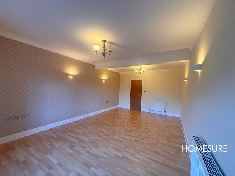 Property photo 2 of 20 Lounge