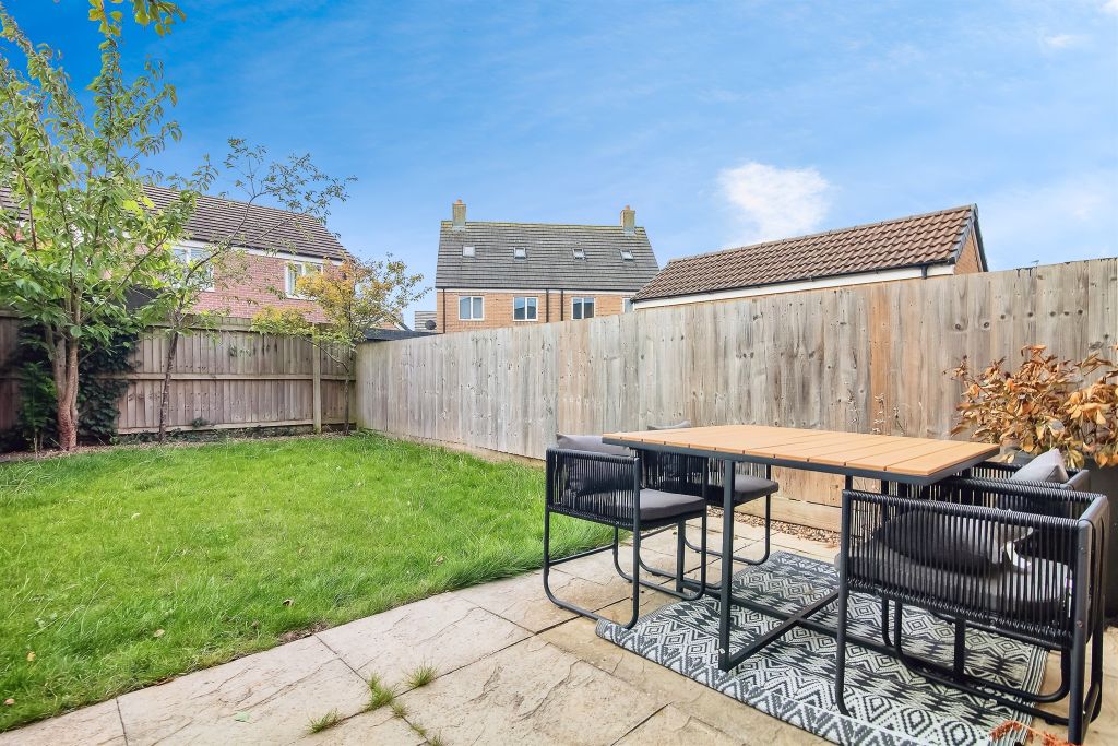 Property photo 2 of 17