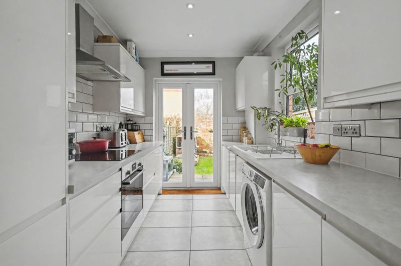 Property photo 3 of 14 Kitchen