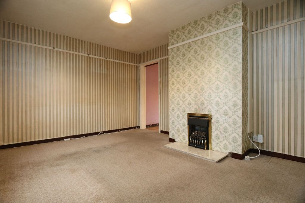 Property photo 3 of 25