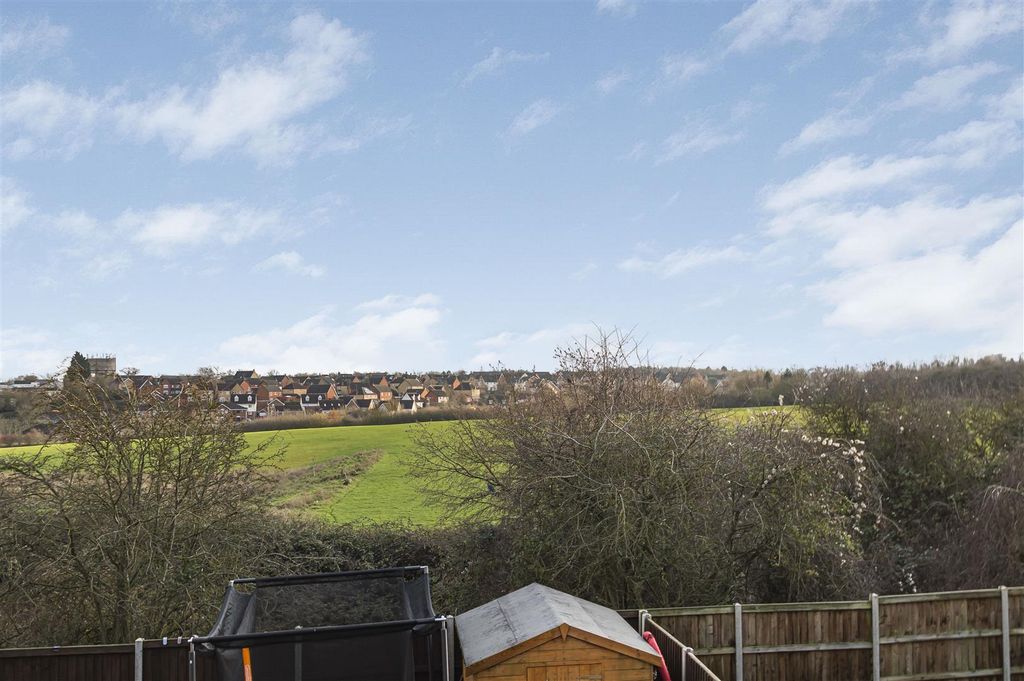 Property photo 2 of 20 17_71652.Jpg