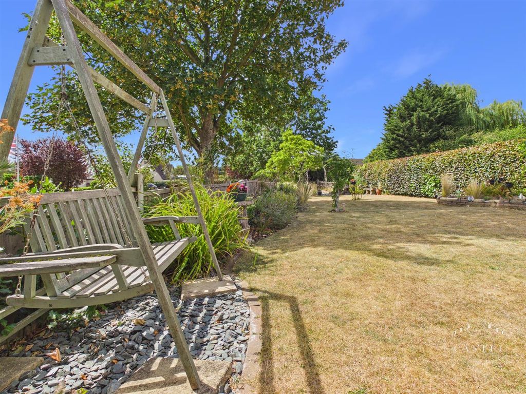 Property photo 2 of 35 Outside