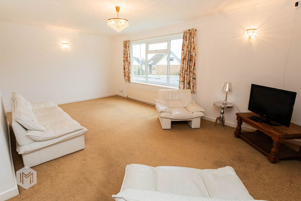 Property photo 3 of 27 Picture No. 09