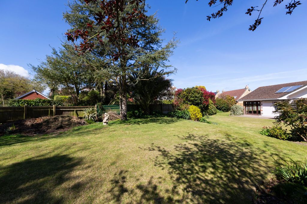 Property photo 3 of 38