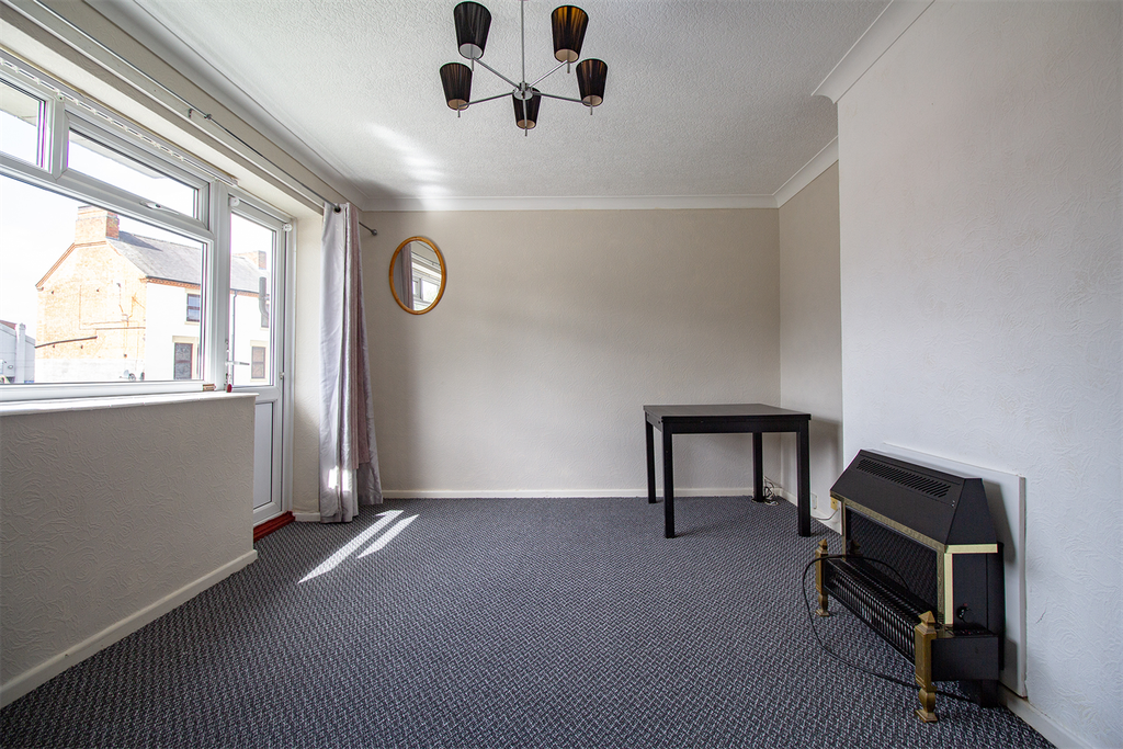 Property photo 2 of 21 Lounge