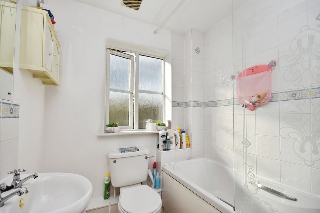 Property photo 3 of 9 Pbox-Img.Jpg