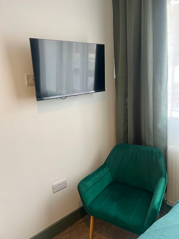 Property photo 3 of 9