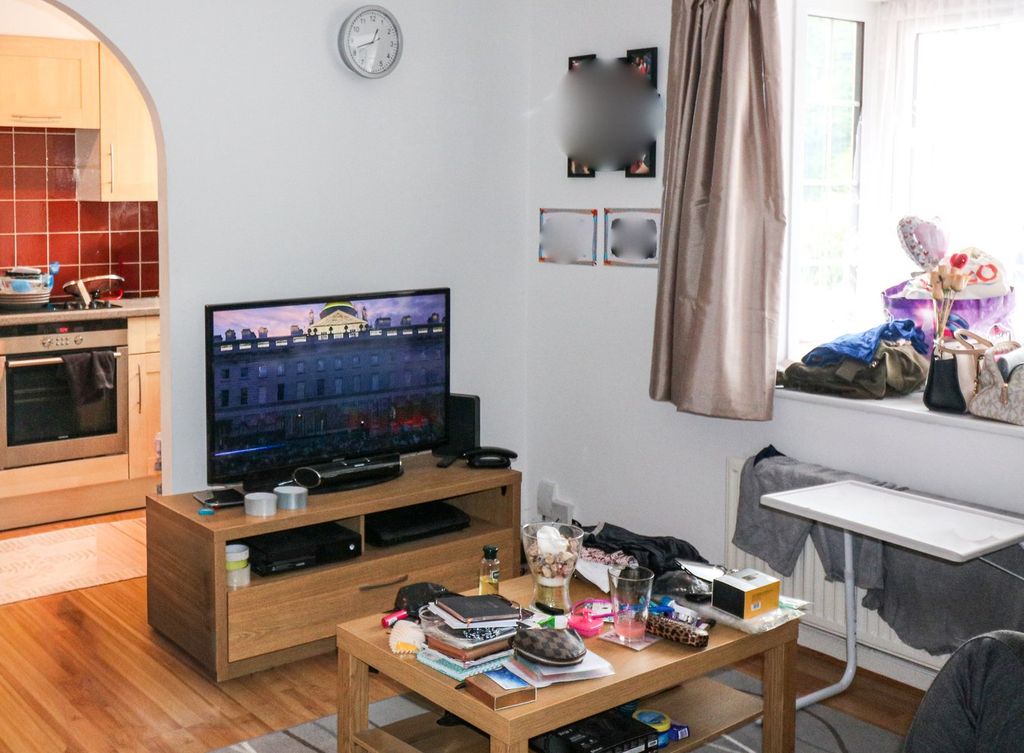 Property photo 2 of 6