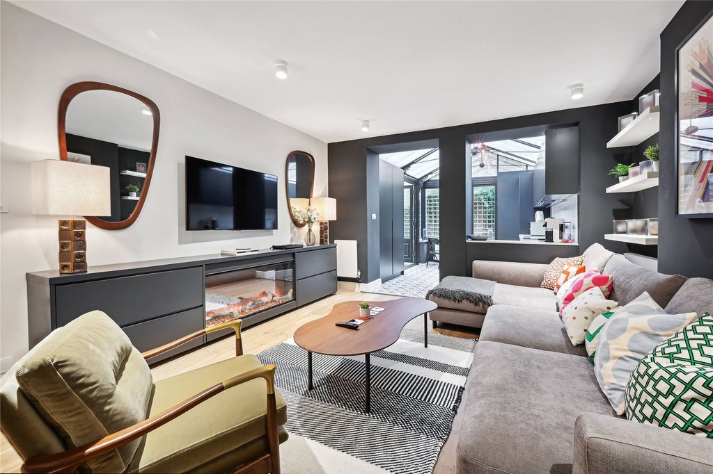 Property photo 3 of 9 Reception Room