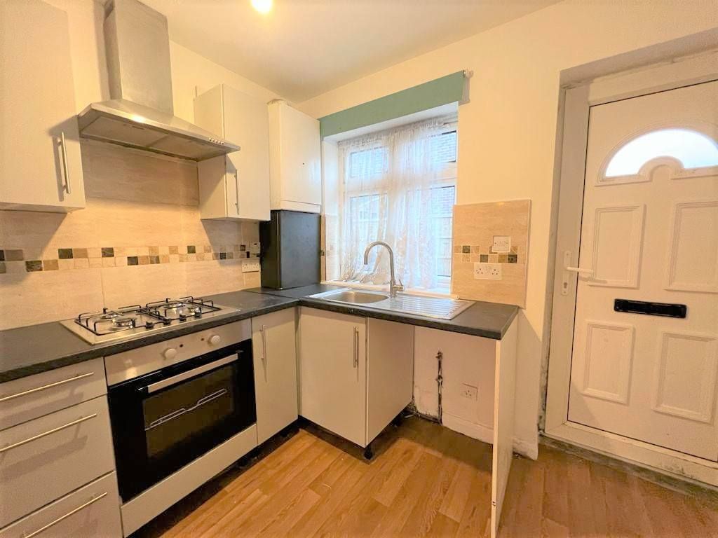 Property photo 1 of 11 Two Bedroom House Close To Grange Hill Station- 1950 Pcm