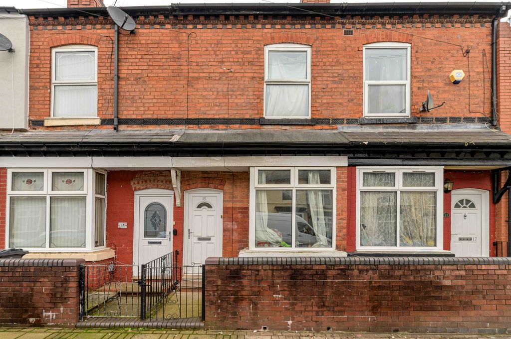 Property photo 2 of 19 02