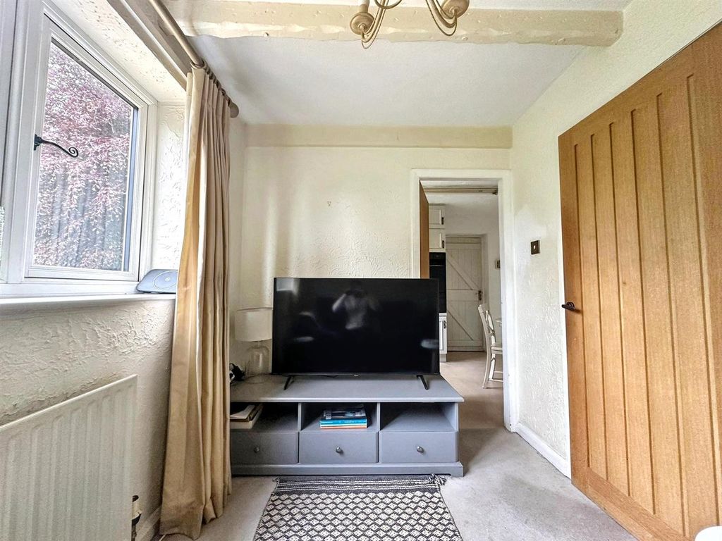 Property photo 1 of 35 Snug
