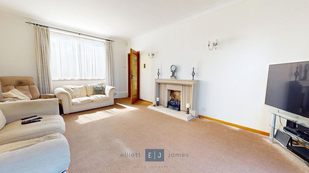 Property photo 3 of 24