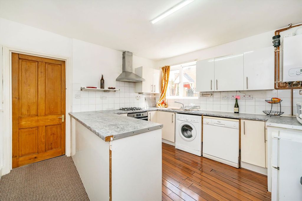 Property photo 2 of 7