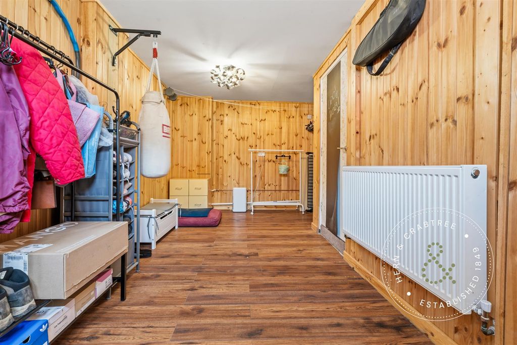 Property photo 3 of 26 Doe Close (103).Jpg