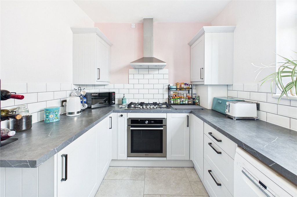 Property photo 2 of 12 Picture No. 01