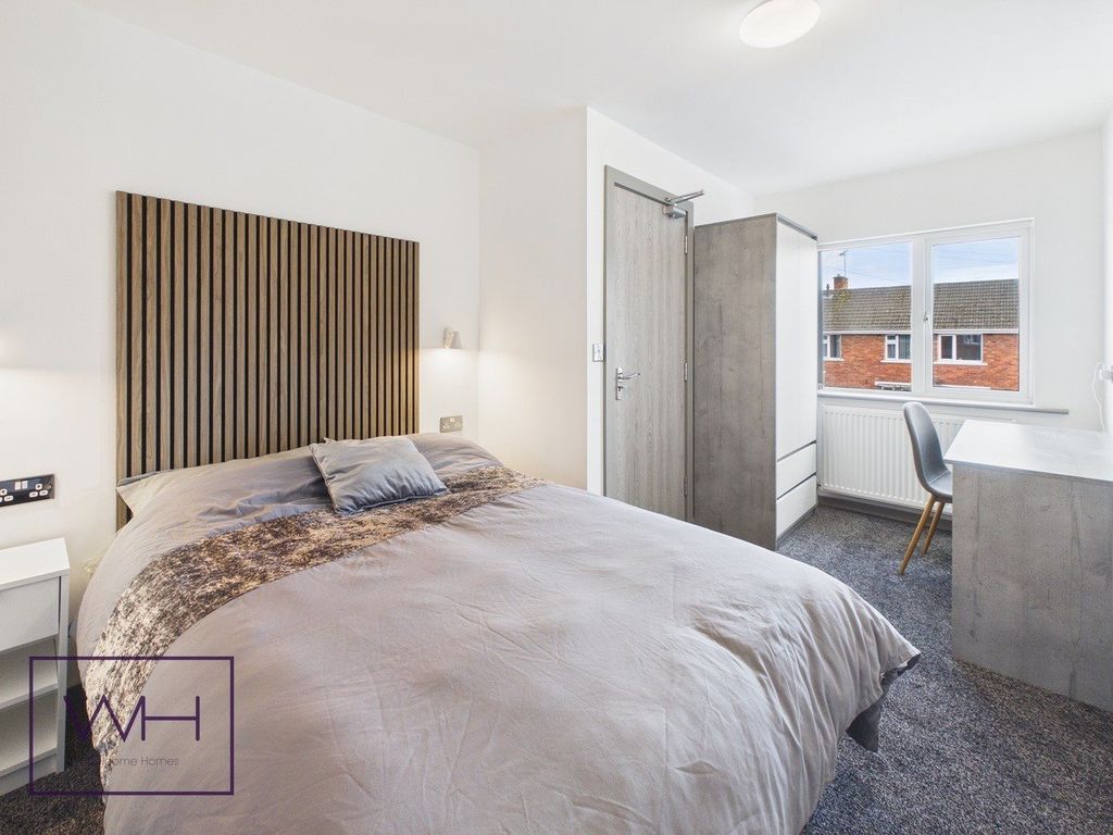 Property photo 1 of 5 Ace9ce80-402c-4E7A-8A0c-d4A4Be20c464