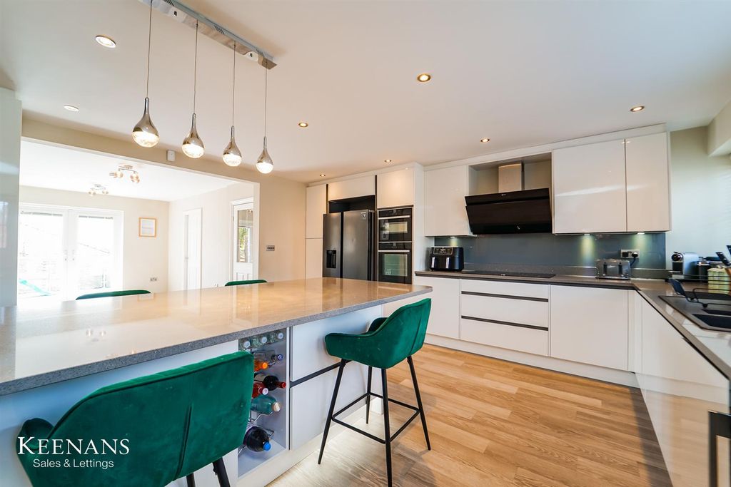 Property photo 2 of 44 3.Jpg