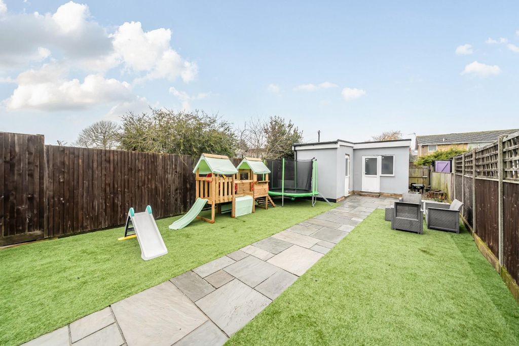 Property photo 3 of 19 1-699719c7B4E75-1407405-5-6995A885F2Ada-1.Jpg