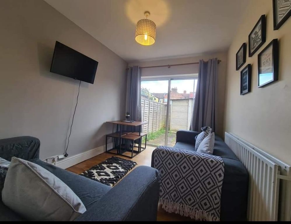 Property photo 3 of 4 Communal Lounge