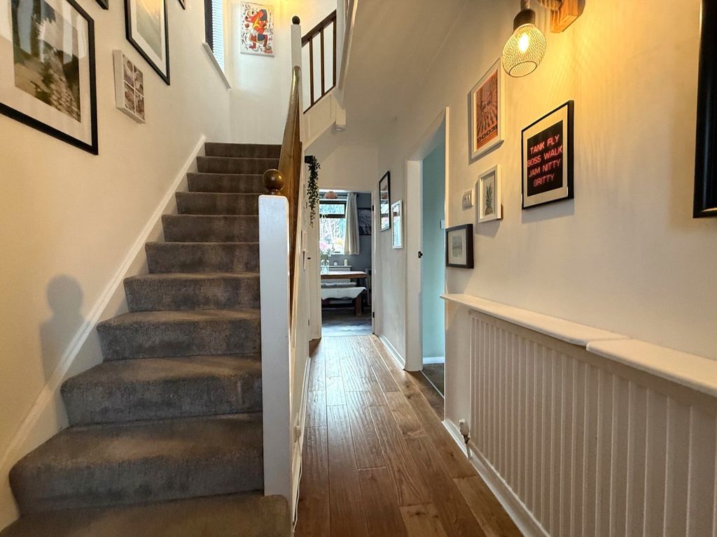 Property photo 3 of 28 Photograph 3