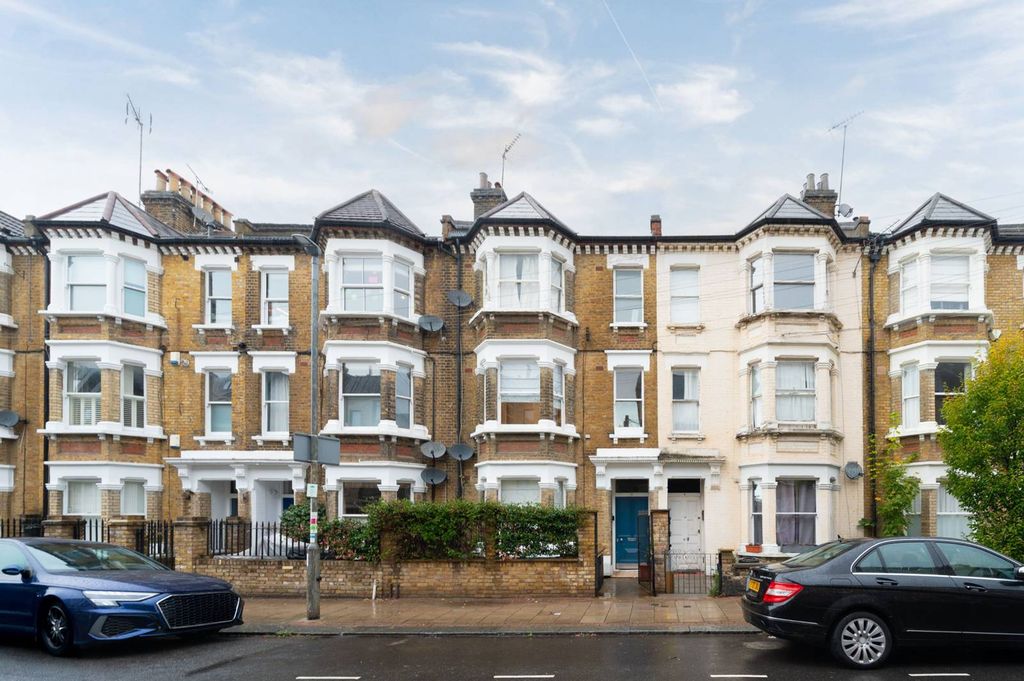 Property photo 1 of 12