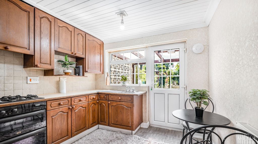 Property photo 3 of 38 5317357