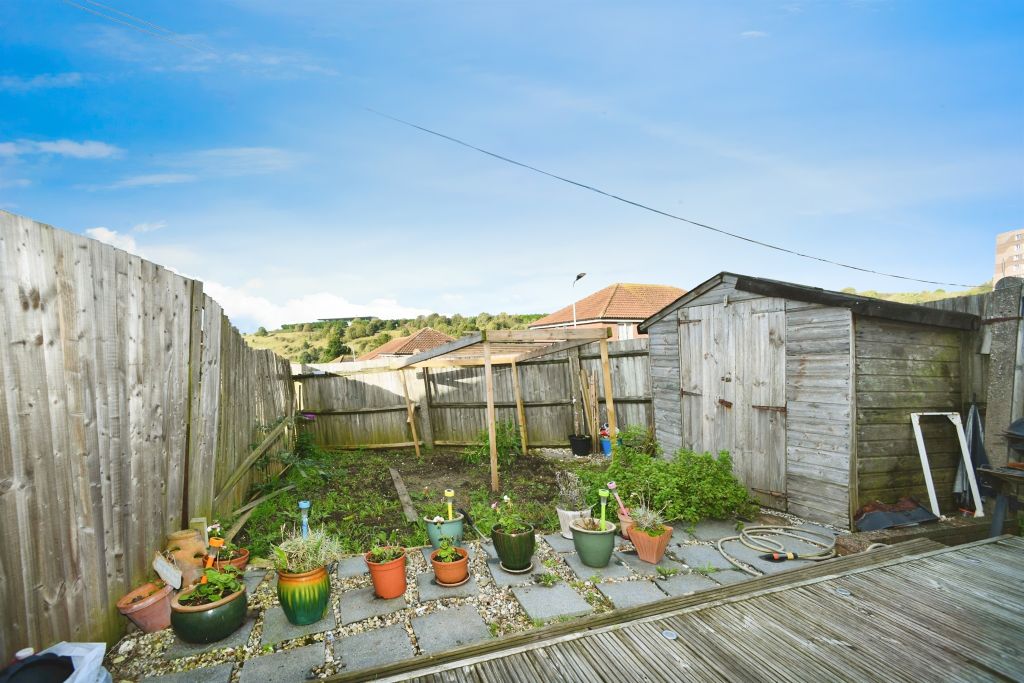 Property photo 2 of 17