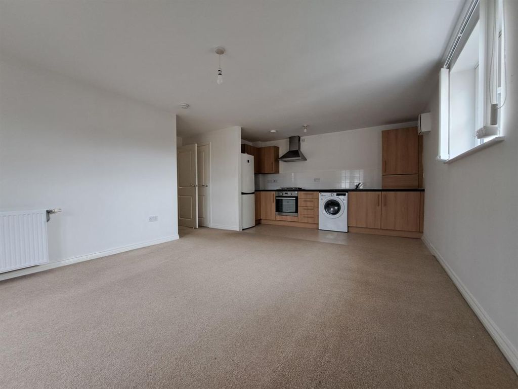 Property photo 3 of 8