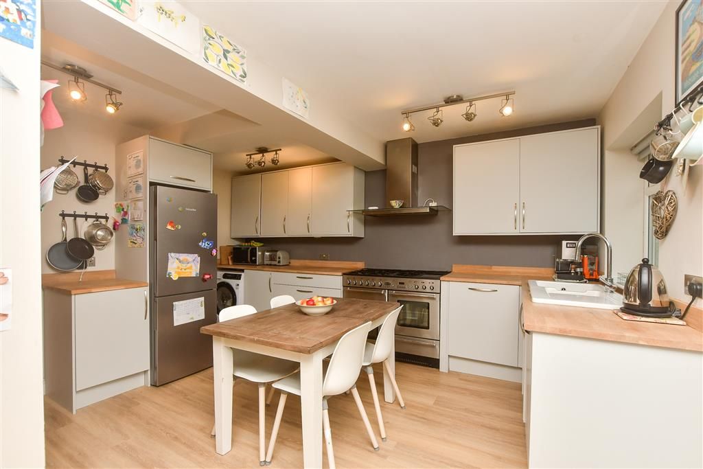 Property photo 2 of 15 Kitchen Area