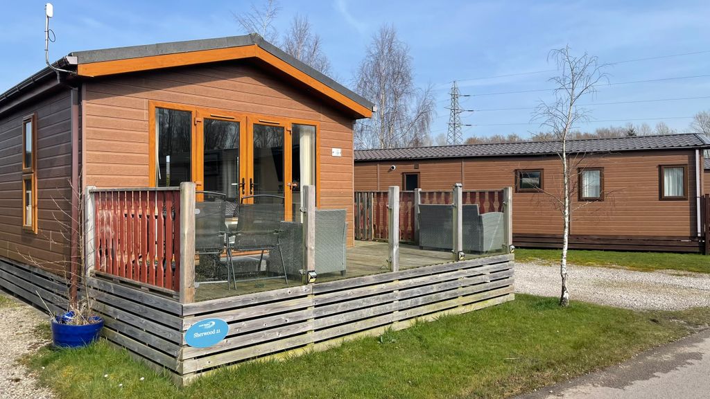 Property photo 2 of 18