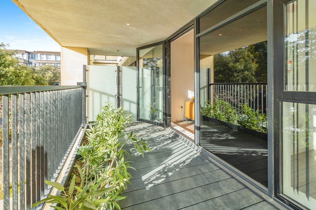 Property photo 2 of 17 Photo