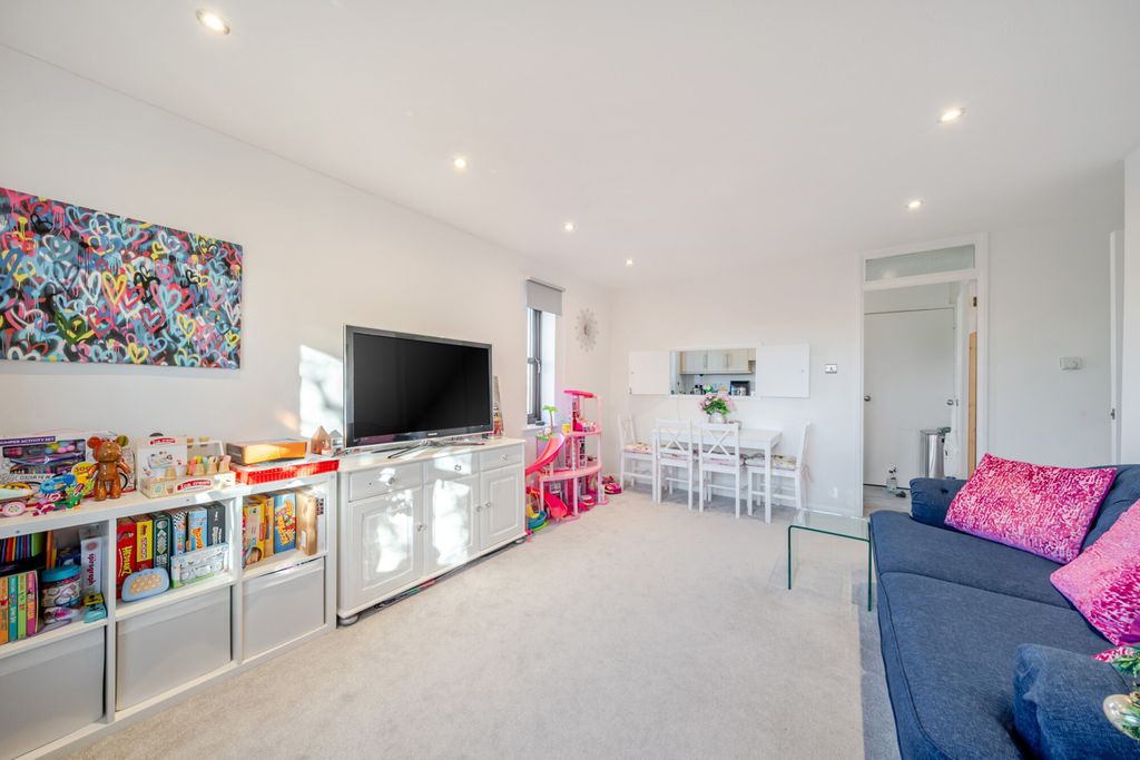 Property photo 3 of 20 1386519-13-69301c...