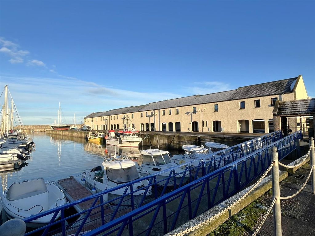 Property photo 2 of 23 Outside