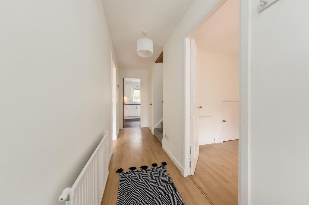 Property photo 3 of 25