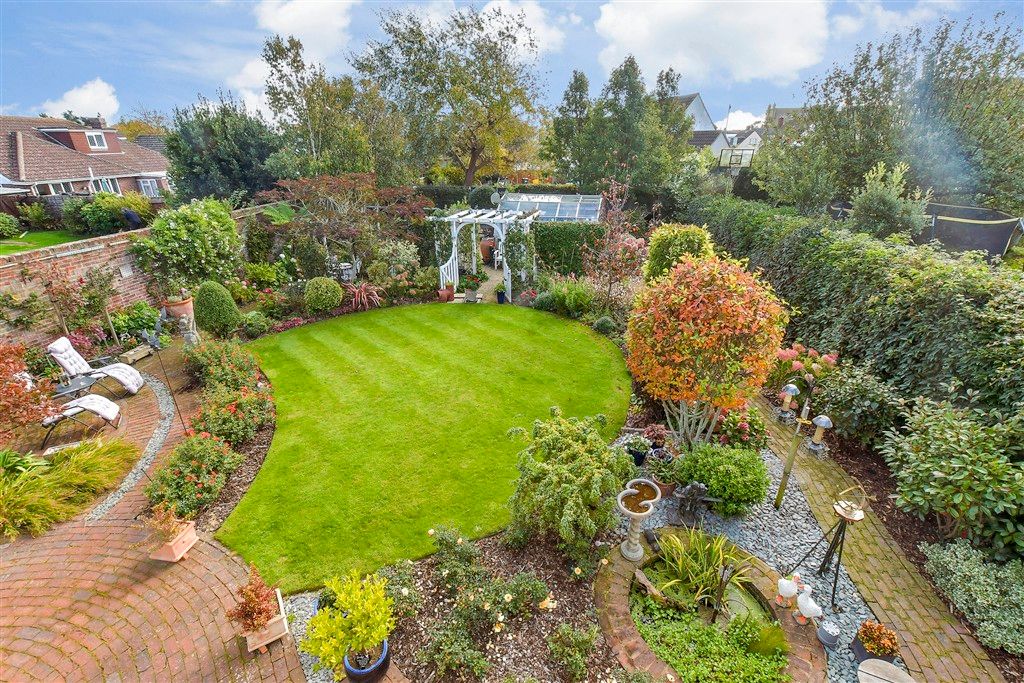 Property photo 2 of 18 Rear Garden