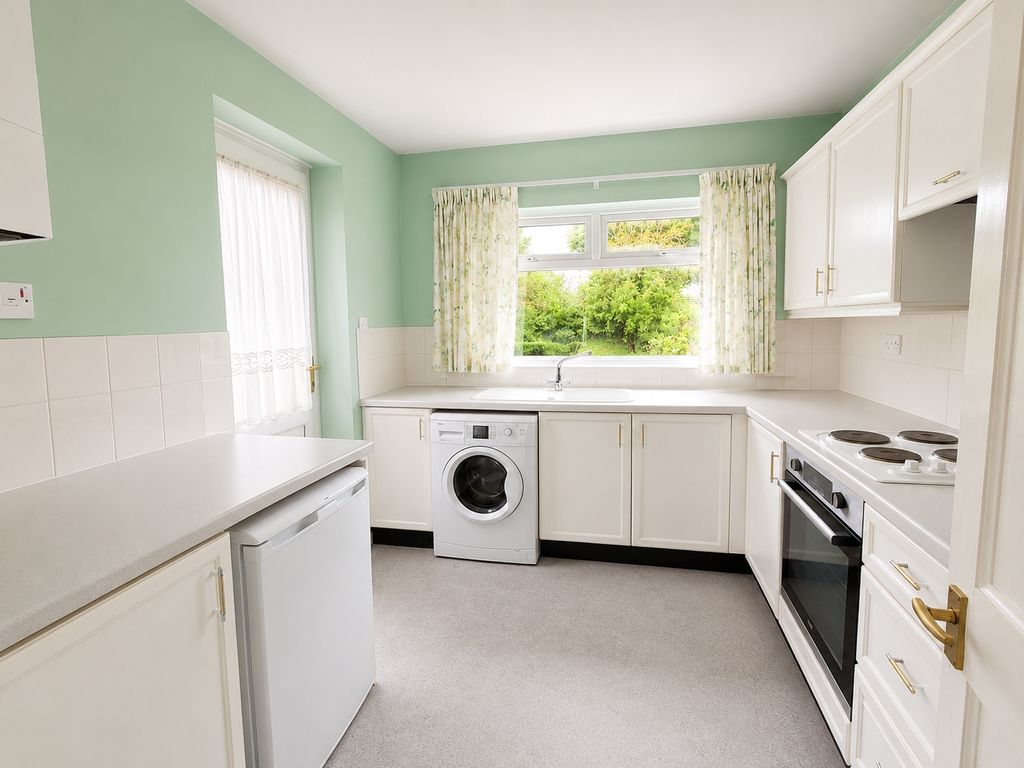 Property photo 3 of 15 Kitchen