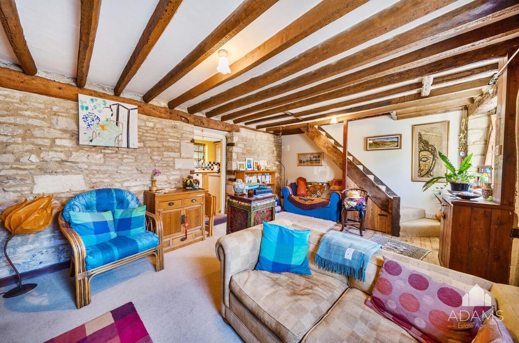 Property photo 3 of 19 Sitting Room