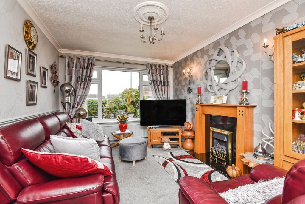 Property photo 3 of 20 Pbox-Img.Jpg