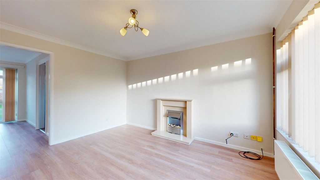 Property photo 3 of 10 Living Room