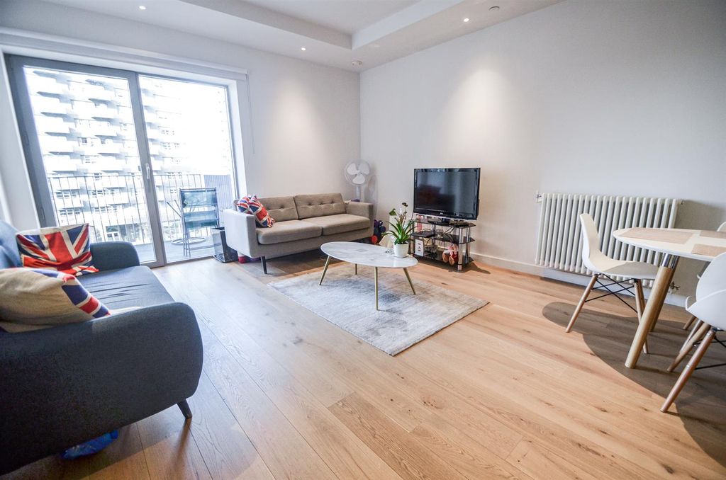 Property photo 2 of 14 Hercules House