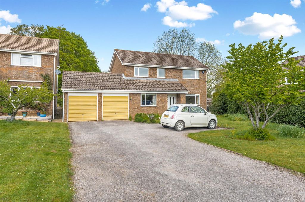 Property photo 1 of 20 30 Chipperfield Park Road, Bloxham-3 Cropped.Jpg