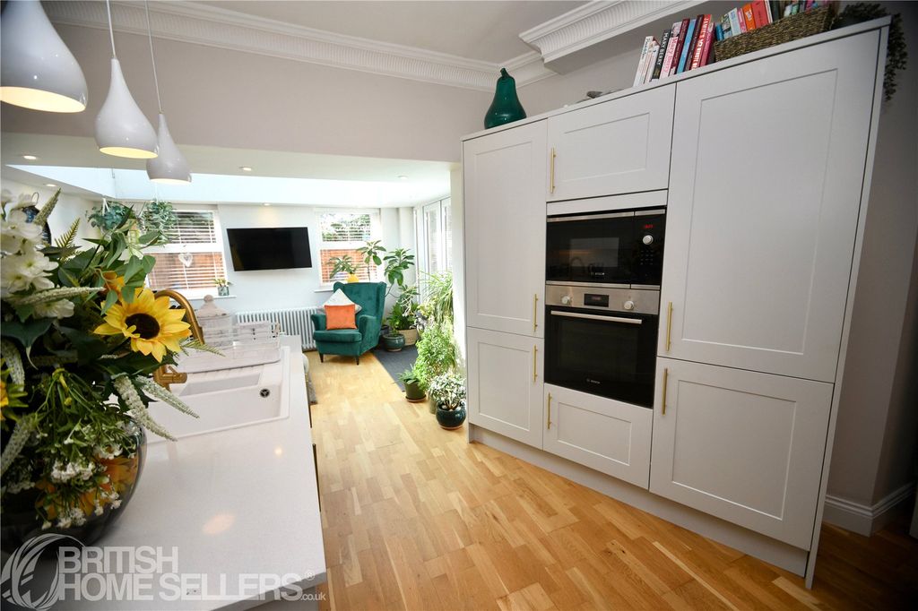 Property photo 1 of 18 Picture No. 10